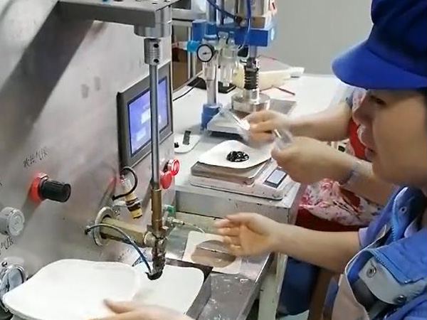 膏藥加工貼牌oem需要什么手續(xù)證件？哪里有膏藥加工廠？